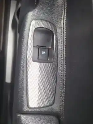 Pezzo di ricambio per auto di seconda mano Interruttore Alzacristalli Anteriore Destro per RENAULT KOLEOS Bose Edition Riferimenti OEM IAM   