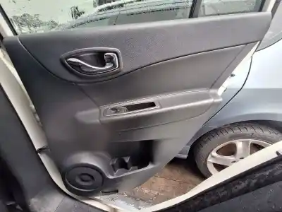 Peça sobressalente para automóvel em segunda mão Forra / Revestimento Da Porta Traseira Direita por RENAULT KOLEOS Bose Edition Referências OEM IAM   
