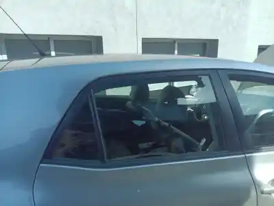 Peça sobressalente para automóvel em segunda mão elevador de vidros traseiro direito por toyota auris sport referências oem iam 