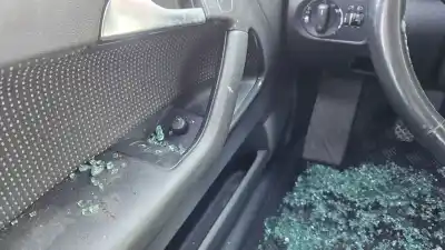 Peça sobressalente para automóvel em segunda mão botão / interruptor elevador vidro dianteiro esquerdo por audi a3 (8p1) 2.0 tdi 16v referências oem iam 