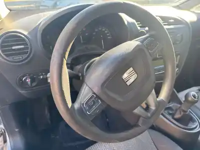 Pezzo di ricambio per auto di seconda mano Volante per SEAT LEON (1P1) Reference Riferimenti OEM IAM 7N5419091  