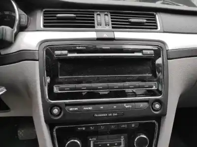 Piesă de schimb auto la mâna a doua SISTEM AUDIO / CD RADIO CASETOFON pentru SKODA SUPERB II (3T4)  Referințe OEM IAM 3T0035161  