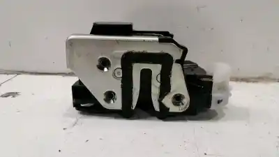 Автозапчастина б/у замок дверей заднього лівого для ssangyong tivoli 1.6 посилання на oem iam 7131035001  