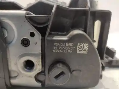 Peça sobressalente para automóvel em segunda mão fechadura da porta dianteira direita por citroen c3 iii (sx) 1.2 thp 110 referências oem iam 9812398080  