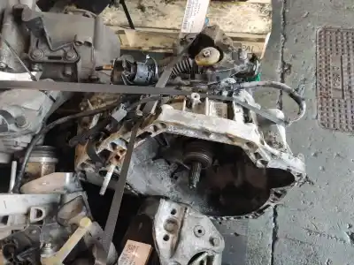 Pezzo di ricambio per auto di seconda mano RIDUTTORE per RENAULT MEGANE III HATCHBACK (BZ0/1_, B3_)  Riferimenti OEM IAM 320105557R  