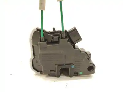 Second-hand car spare part left front door lock for ssangyong tivoli 1.6 oem iam references 7121035020  