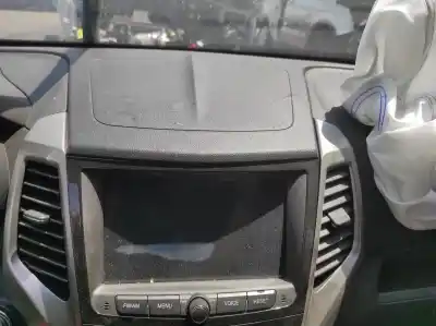 Автозапчастина б/у gps навігаційна система для ssangyong tivoli 1.6 посилання на oem iam   