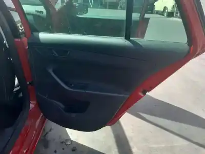Pezzo di ricambio per auto di seconda mano ALZACRISTALLI POSTERIORE DESTRO per SKODA FABIA III STATION WAGON (NJ5)  Riferimenti OEM IAM 6V0839462  