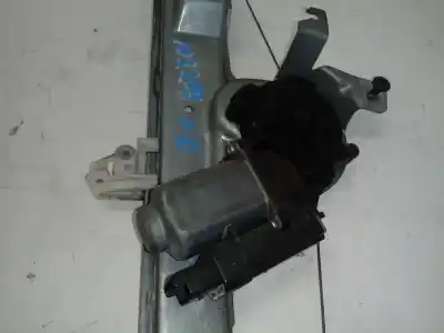 Pièce détachée automobile d'occasion LÉVE GLACE AVANT GAUCHE pour RENAULT SCÉNIC II (JM0/1_)  Références OEM IAM 8201010937  