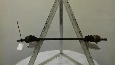 Автозапчастина б/у ПЕРЕДНЯ ПРАВА ТРАНСМІСІЯ для OPEL ASTRA H GTC (A04)  Посилання на OEM IAM 24462241  