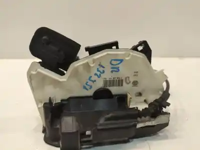 Автозапчастина б/у ЗАМОК ПЕРЕДНІЙ ПРАВІ ДВЕРІ для SEAT LEON ST (5F8)  Посилання на OEM IAM 5K1837016J  