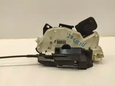 Second-hand car spare part LEFT FRONT DOOR LOCK for SEAT LEON ST (5F8)  OEM IAM references 5K1837015J  
