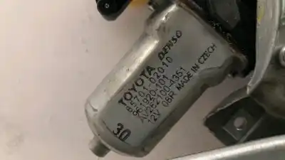 Peça sobressalente para automóvel em segunda mão elevador de vidros traseiro esquerdo por toyota auris (_e18_) 2.0 d-4d (ade186_) referências oem iam 6984002210
