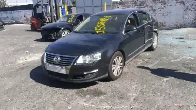 Pièce détachée automobile d'occasion le pare-choc avant pour volkswagen passat b6 (3c2) 2.0 tdi références oem iam 3c0807217s gru  