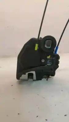 Second-hand car spare part rear left door lock for toyota auris ranchera familiar (_e18_) 2.0 d-4d (ade186_) oem iam references 6906047070
