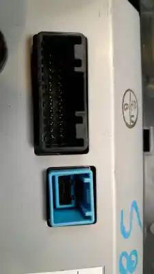 Автозапчасти б/у многофункциональный дисплей за lexus is 2.5 16v cat (híbrido) ссылки oem iam 8611053101  