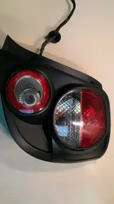 Автозапчастина б/у правий ліхтар для chevrolet aveo fastback (t300) 1.2 посилання на oem iam 96830976