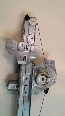 Автозапчастина б/у регулятор вікна передній лівий для dacia duster (hs_) 1.5 dci 4x4 посилання на oem iam 807210751r  