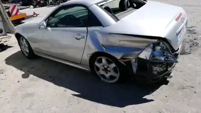 Pezzo di ricambio per auto di seconda mano pannello degli strumenti per mercedes-benz slk (r170) 200 kompressor (170.444) riferimenti oem iam a17068008521267  