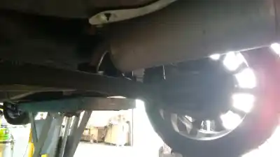 Peça sobressalente para automóvel em segunda mão charrió / suporte de eixo dianteiro por ssangyong tivoli 1.6 xdi 160 referências oem iam   