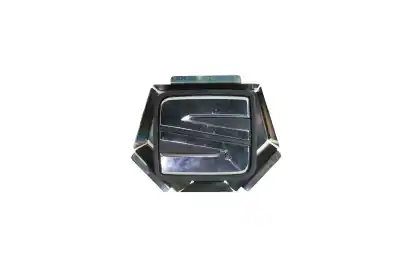 Second-hand car spare part TAILGATE BACK DOOR HANDLE for SEAT LEON (5F1)  OEM IAM references 5F0827565D  