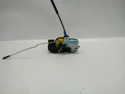 Second-hand car spare part LEFT FRONT DOOR LOCK for CHEVROLET CRUZE HATCHBACK (J305)  OEM IAM references 13579522  