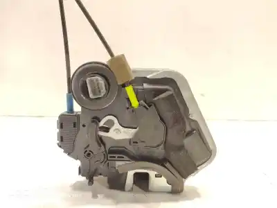 Автозапчастина б/у замок заднього правого дверя для lexus is ii (_e2_) is f (use20) посилання на oem iam 6905053040  