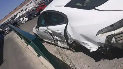 İkinci el araba yedek parçası röle/sigorta kutusu için jaguar xf i (x250) 2.2 d oem iam referansları c2z26803  