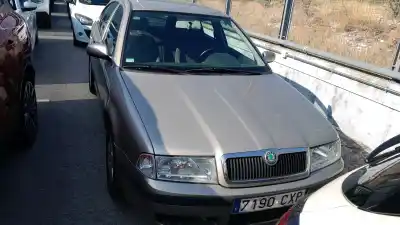 Pezzo di ricambio per auto di seconda mano ammortizzatore anteriore sinistro per skoda octavia i (1u2) 1.9 tdi riferimenti oem iam 1j0413031n  