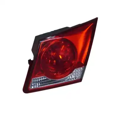 İkinci el araba yedek parçası Iç Sag Kuyruk Lambasi için CHEVROLET CRUZE (J300) 2.0 CDI OEM IAM referansları 96830495  COMPATIBILIDADES Y COMPONENTES ->96830495 CHEVROLET, 95040723 CHEVROLET, 95971551 CHEVROLET, 9683049