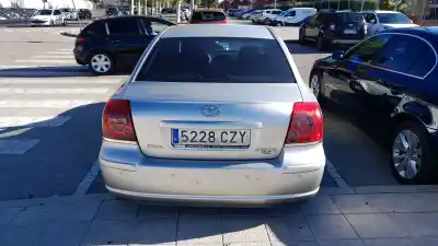 Pièce détachée automobile d'occasion coffre / serrure de porte pour toyota avensis sedán (_t25_) 2.0 d-4d (cdt250_) références oem iam 6460005011  