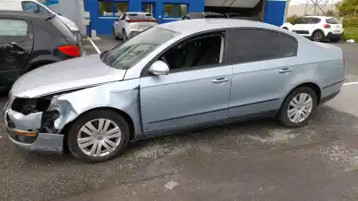 Автозапчастина б/у панель інструментів для volkswagen passat b6 (3c2) 2.0 tdi 16v посилання на oem iam 6ru857058 1qb  