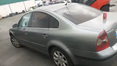 Peça sobressalente para automóvel em segunda mão pinça de travão traseira direita por volkswagen passat b5.5 (3b3) 1.9 tdi referências oem iam 8e0615424  