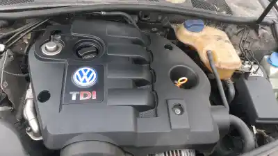 Peça sobressalente para automóvel em segunda mão pinça de travão traseira direita por volkswagen passat b5.5 (3b3) 1.9 tdi referências oem iam 8e0615424  
