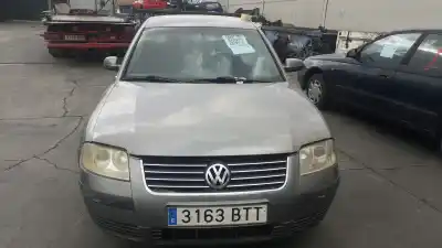Peça sobressalente para automóvel em segunda mão pinça de travão traseira direita por volkswagen passat b5.5 (3b3) 1.9 tdi referências oem iam 8e0615424  