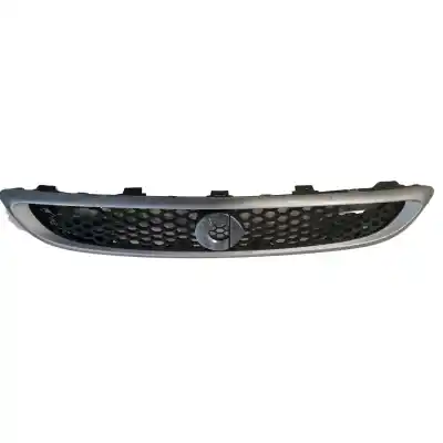 Peça sobressalente para automóvel em segunda mão GRELHA FRONTAL por SMART FORTWO COUPÉ (451)  Referências OEM IAM A4518880223C22A  COMPATIBILIDADES Y COMPONENTES ->A4518880223C22A MERCEDES-BENZ