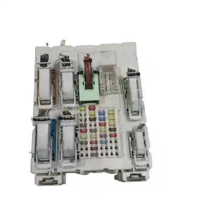 Peça sobressalente para automóvel em segunda mão caixa de fusíveis e relés por ford focus iii turnier 1.6 tdci referências oem iam 14a073