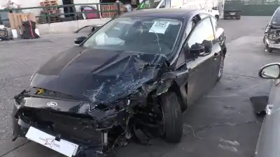 İkinci el araba yedek parçası TEMIZ POMPA için FORD FOCUS III  OEM IAM referansları 2205506  2099435 FORD
