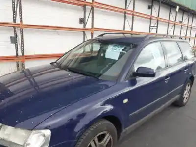 Автозапчастина б/у амортизатор передній лівий для VOLKSWAGEN PASSAT B5.5 VARIANT (3B6) 1.9 TDI Посилання на OEM IAM 3B0413031Q  