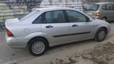 Автозапчасти б/у замок багажника/ворот за ford focus i sedán (dfw) 1.6 16v ссылки oem iam 4398070  
