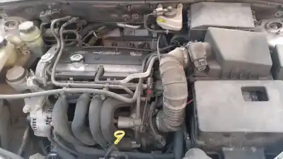 Автозапчасти б/у замок багажника/ворот за ford focus i sedán (dfw) 1.6 16v ссылки oem iam 4398070  