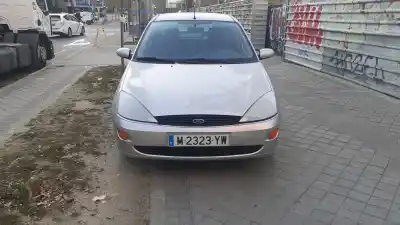 Автозапчасти б/у замок багажника/ворот за ford focus i sedán (dfw) 1.6 16v ссылки oem iam 4398070  