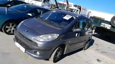 Автозапчасти б/у ЛЕВЫЙ БОКОВОЙ ФОНАРЬ за PEUGEOT 1007 (KM_)  ссылки OEM IAM 6325G3  