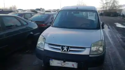 İkinci el araba yedek parçası Orta Kuyruk Lambasi için PEUGEOT PARTNER MONOSPACE (5_, G_) 2.0 HDI OEM IAM referansları 6350AP  