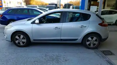 İkinci el araba yedek parçası ön tampon için renault megane 3 manual oem iam referansları 620220035r  65 401 002 0r renault