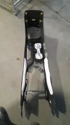 Автозапчасти б/у центральная консоль за hyundai i30 (pde, pd, pden) 2.0 n ссылки oem iam 84610g4010  