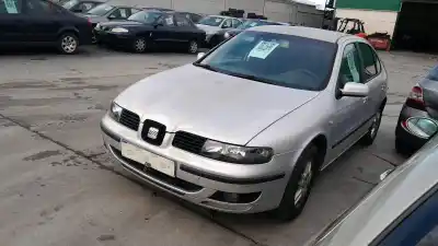 İkinci el araba yedek parçası ÖN PANEL için SEAT LEON (1M1)  OEM IAM referansları 1M0805591M  