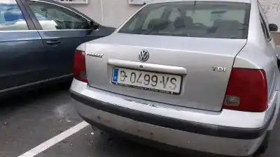 Recambio de automóvil de segunda mano de tablero instrumentos para volkswagen passat b5 (3b2) 1.9 tdi referencias oem iam 3b1857002abfmd  