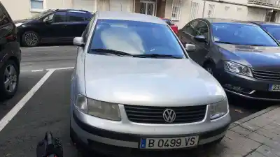 Recambio de automóvil de segunda mano de tablero instrumentos para volkswagen passat b5 (3b2) 1.9 tdi referencias oem iam 3b1857002abfmd  