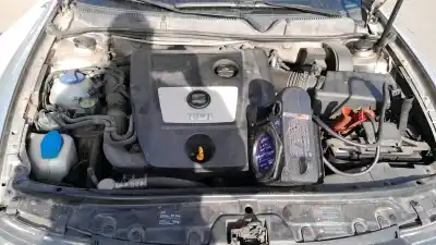 Автозапчасти б/у внутренний левый задний фонарь за seat leon (1m1) 1.9 tdi ссылки oem iam 1m6945107 01c  